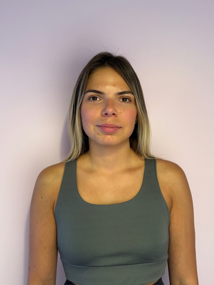 Henrietta – instructor Pilates Reformer